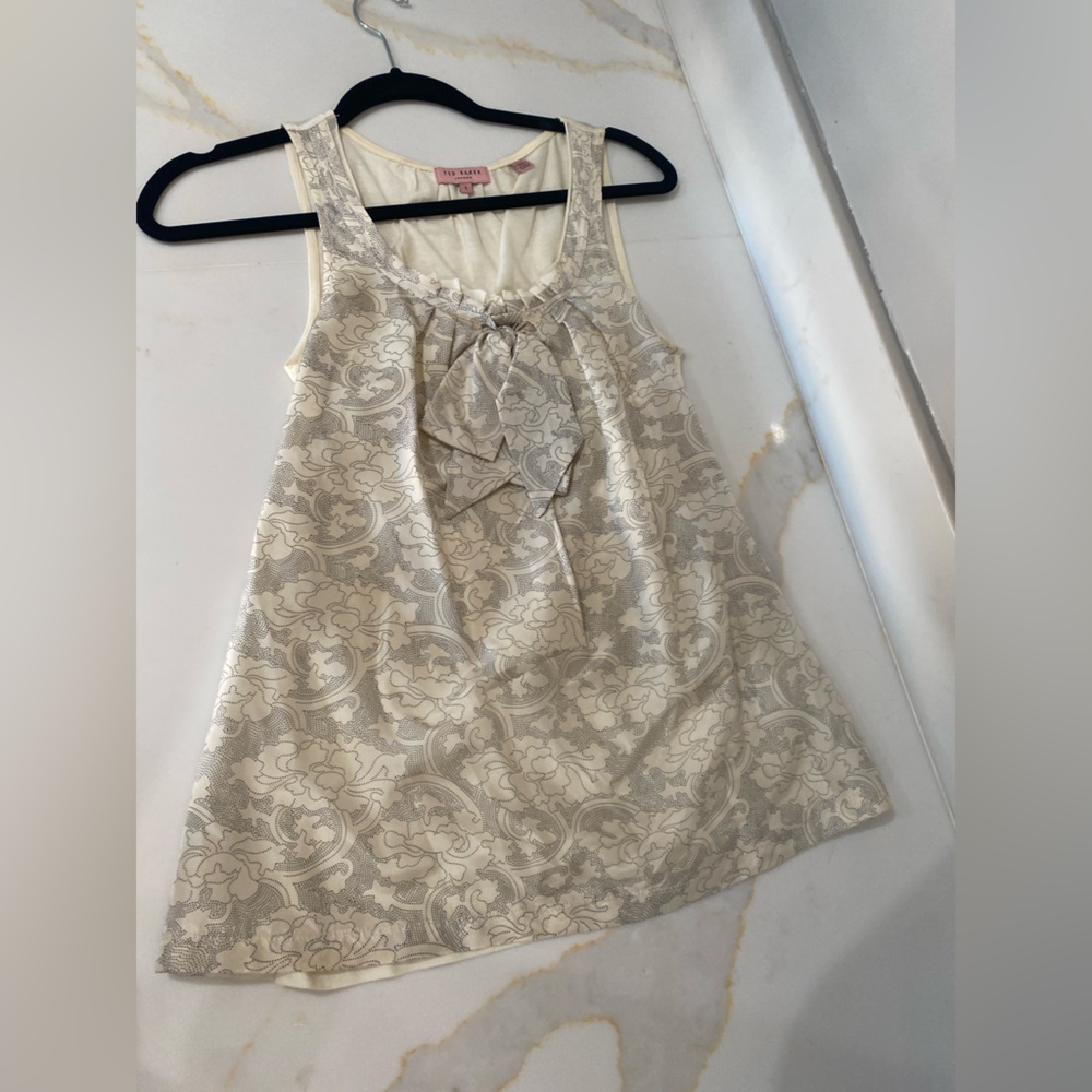 Ted baker floral beige black sleeveless silk womens blouse Size: 1